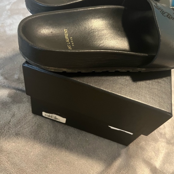 Authentic - Picture 7 of 7